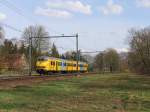 Plan V 953 mit Regionalzug 8050 Emmen-Zwolle bei Herfte am 2-4-2010.