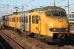 Ein Plan V der NS fahren als Nahverkehrszug von Roermond nach Maastricht Randwijk in Maastricht ein am 16.10.2011