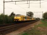 Plan V 806 und 863 mit Regionalzug 3645 Zwolle-Roosendaal bei Elst am 15-5-1996.