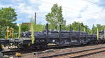 Drehgestell-Flachwagen mit Niederbindeeinrichtung vom Einsteller On Rail GmbH vermietet an Captrain mit der Nr.