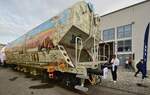 Ein besonderer Blickfang war dieser handbemalte Getreidegüterwagen von Greenbrier Europe in Koorperation mit EP Cargo. 

Berlin 25.09.2024