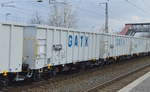 Noch sehr neue offene Drehgestell-Güterwagen vom Einsteller GATX Rail Germany GmbH mit niederländischer Registrierung, im Bild der Wagen mit der Nr.