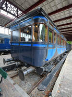 Der Salonwagen (HSM) 1 wurde als erster k�niglicher Wagen 1864 f�r die Witwe von K�nig Wilhelm II. der Niederlande, Anna Paulowna gebaut. Das im Bild gezeigte Fahrzeug ist ein Nachbau aus dem Jahr 2010. (Eisenbahnmuseum Utrecht, September 2026)