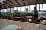 Die Dampflokomotive 326 wurde 1881 bei Beyer Peacock & Co. in Manchester hergestellte und wurde aufgrund ihrer Farbgebung umgangssprachlich die  Gro�e Gr�ne (Grote Groene)  genannt. (Eisenbahnmuseum Utrecht, September 2026)