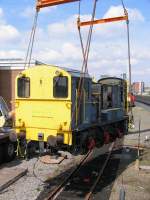 Unsere 662 ins Freie auf ihren weg nach die Tiefladeanhnger bei Bahnbetriebswerke Rotterdam NedTrain am 6-5-2010.