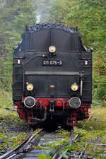 Der Schlepptender der im Jahr 1940 gebauten Dampflokomotive 011 075-9, so gesehen Mitte September 2022 in Hattingen.