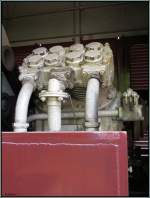 Ein Detailfoto vom Innenleben der NS 2225 einer niederl�ndischen Museumsdiesellok.
Zu sehen gab es diese Details beim Jubil�umsfest,25 Jahre ZLSM in Simpelveld.
Das Foto datiert vom 14.Juli 2013.