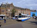 Hektischer Betrieb an der Haltestelle Amsterdam-Centraal; Lijn24, bzw.