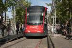 HTM 5003 ist ein ganz neue Siemens Avenio, hier mit R-NET/HTM farben bei Kerkplein am 5 juli 2014.