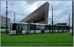 Alstom Citadis an der Centraal Station Rotterdam. (06.04.2014)