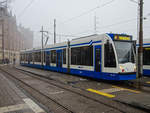 Straßenbahn Amsterdam Linie 4 nach Amstelstation in Amsterdam Centraal, 16.12.2018.