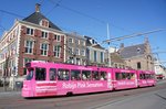 Niederlande / Straßenbahn (Tram) Den Haag: BN GTL8-II (Wagennummer 3128) von HTM Personenvervoer N.V., aufgenommen im April 2016 in der Innenstadt von Den Haag.