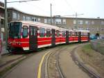 HTM 6037 (Ex Hannover) ist am 03.09.2010 nach Budapest transportiert worden. Hier noch in dienst auf der Linie 11 bei der Endhaltestelle Scheveningen Haven am 02.04.2005.