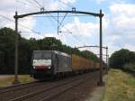 E 189 098 / ES 64 F4 – 998 (ERS Railways) mit einem Güterzug in die Richting Eindhoven bei Vlierden am 19-7-2012.