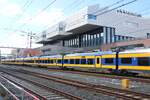05.Sept.2025, Amersfoort (NL), 13:41 Uhr:   Tz3205 ·Coradia Stream· 606 005-5 gekoppelt mit 607 005-4 der NS (Nederlandse Spoorwegen) bei der Anfahrt zum Bahnhof Amersfoort auf Höhe des