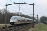 4602 (NS Highspeed) mit ICE 126 Frankfurt Hauptbahnhof-Amsterdam Centraal bei  Vlierden am 30-3-2013.