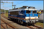 7143 der VolkerRail steht am 26.08.2026 im Bahnhof Amersfoort bereit.