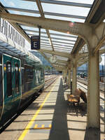 Abfahrbereit ist ein Flirt auf der Linie R40 nach Myrdal im Bahnhof Bergen. 
Es handelte sich dabei um Zug 75165.

Bergen, der 29.07.2023