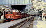 Im Mai 1988 steht NSB Type 65 .. abfahrbereit im Bahnhof Bergen
