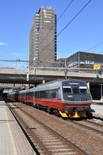 OSLO (Provinz Oslo), 06.09.2016, Wagen 70001 nach Fredrikstad im Bahnhof Oslo S(entrum)