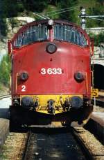 Di3 633 wartet im Sommer 1994 in Dombs auf ihren nchsten Einsatz