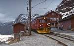 Mit einem Zug aus Flam ist El 11a 2098 im Mai 1988 in Myrdal an der Bergenbahn angekommen