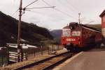 69 001 fhrt am 07.08.1993 von Flam kommend gerade in Myrdal ein.