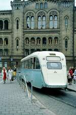 Oslo 21-08-1979_Ekebergbahn Tw 170 'Gullfisk vor der damaligen Østbanestasjon (Ostbahnhof)oder 'Oslo Ø.