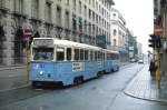 Im Mai 1988 wurden einige Linien der Osloer Straßenbahn noch komplett mit den zwischen 1952 und 1958 gebauten Triebwagen des Typs SM-53 betrieben, hier Tw 244 mit einem Beiwagen des TypsST-55