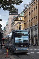 OSLO (Provinz Oslo), 06.09.2016, Wagen 161 als Linie 13 nach Grefsen stasjon in der Tollbugata