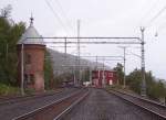 Bahnhof Rombak 17 km von Narvik am 05.09.2007, nett ist der alte Wasserturm, obwohl hier schon 80 Jahre keine Dampflocks fahren.