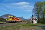 X 552 028 war am 16.04.2020 bei Brixlegg in Richtung Innsbruck unterwegs.