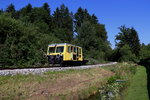 Eine  Neue  Fotostelle hat sich aufgetan. Am gestrigen 2.Juli 2016 schwitzen wir so einige Liter aus um den Bogen nach dem  Bahnwald   in Kilometer 9,4 von Gestrüb zu befreien . X626.205 ,der derzeit auf      Neue Farbe wartet diente als Rottenfahrzeug.