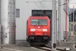 185.282-1 wartet in der Traktion Graz Hauptbahnhof auf Ihren nchsten Einsatz am Montag.