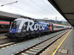 1116 199  60 Jahre Roco  wartet mit ihrem REX 5333 am Bahnsteig 6 auf die Abfahrt nach Kufstein.