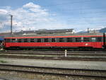 Bmz (50 81 21-70 600-8) abgestellt in Innsbruck Hbf. Aufgenommen am 15.05.2008