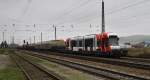 Am 11.11.2014 begegnete mir im Bahnhof Kirchstetten ein Güterzug mit einem Straßenbahntriebfahrzeug. Die Straßenbahn befindet sich auf einem ROLA-Wagen.  Der Zug war mit der 1116 038-1 bespannt und ist auf dem Weg nach Passau. (Nachschuss) 