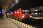DB 101 118-8 steht am 27.12.2022 mit D 899 in Klagenfurt Hbf bereit zur Fahrt nach Salzburg Hbf.