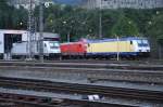 146 542-6 BTK steht mit der Messlok 185 406-6 am 10.9.2012 im Bahnhof Kufstein. Daneben steht 186 184-8 AKIEM. Warscheinlich fr Messfahrten im neuen Unterinntaltunnel der im Dez in Betrieb geht.