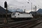 Die Siemens Vectron 193 822-4 ist am 22.1.2014 in Kufstein beim Rangieren unterwegs. Sie macht Testfahrten für Lokomotion in Tirol und Italien. Die Lok zieht mit einer Re482 und Re486 einen KLV über den Brenner.