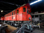 Die Elektrolokomotive 1245 522-6 der ÖBB wurde 1938 für die DR als E 45 222 gebaut. (Heizhaus Lienz, August 2019)