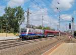 An der Spitze des RJ 564 war am 14.09.2013 die 1116 250.
Das Bild zeigt den Zug bei der Durchfahrt in Marchtrenk.