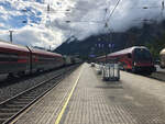Zugverkehr in Ötztal-Bahnhof während der Arlbergsperre.