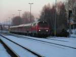 218 421-6 mit dem Sonderzug E16092 durchfhrt .
 Bhf. RIED i.I. 2006-03-19