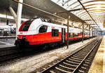 4744 526-6 fährt als S2 5071 (Freilassing - Linz Hbf) in Salzburg Hbf ein.