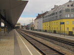 Die Bahnsteige 11 bis 13, am 01.06.2016 in St. Pölten Hbf.