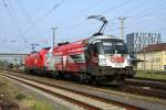 1116 246 und 1116 145 nach der Ankunft mit dem Gterzug 48930 im Bahnhof Wels, aufgenommen am 01.05.2009.