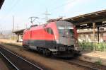 Hat da wer seinen Zug verloren?? NEIN, grund fr die 1116 211 solo zum fahren sind Probefahrten bers Tullnerfeld, hier zum sehen im Bahnhof Wien Htteldorf (Hf); am 10.11.2012