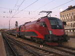 ÖBB 1116 204-7 am Zugschluss des doppelten RailJet 163 von Zürich HB. Hier kurz nach der Ankunft im Zugendbahnhof Wien Westbahnhof am Abend des 23.08.2009