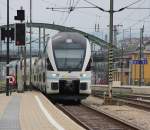 Der WESTbahn KISS bei der Einfahrt in Wien Westbahnhof.